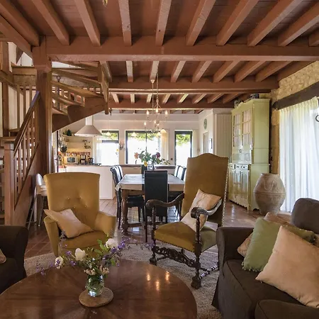 Casa vacanze With Private Pool Large Garden And Playground
